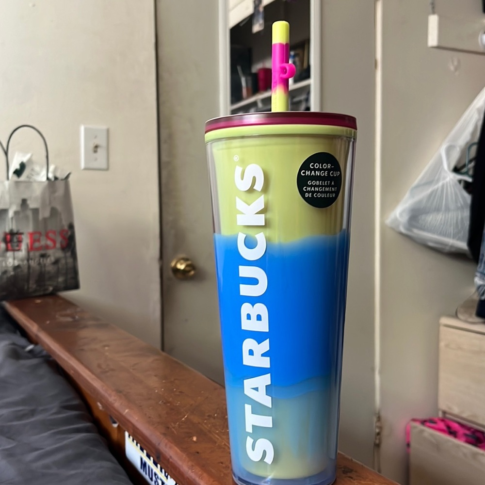 Starbucks color changing cup
